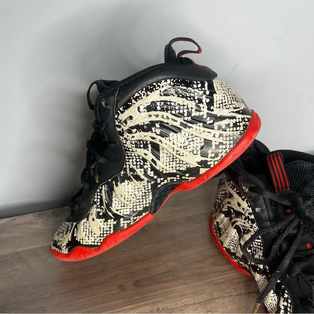 Nike youth Foamposites‎ One albino snakeskin sneakers tennis shoes size 7